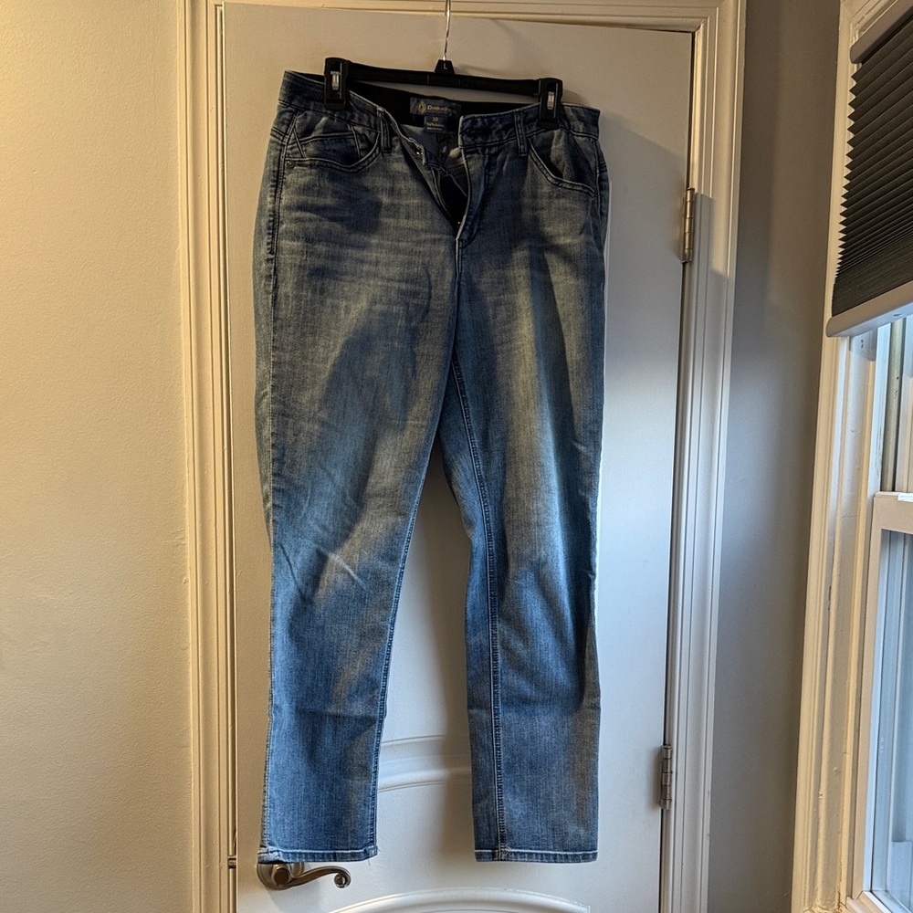 Democracy Women’s Straight Leg Jeans